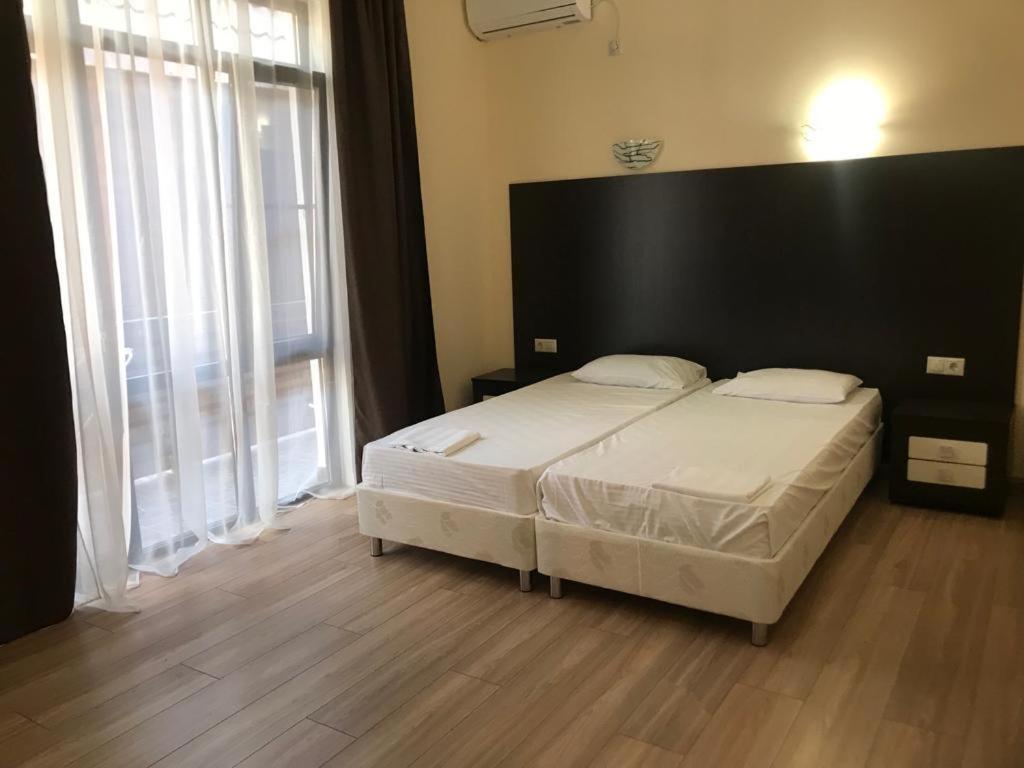 بيزوندا Guest House Sirius المظهر الخارجي الصورة