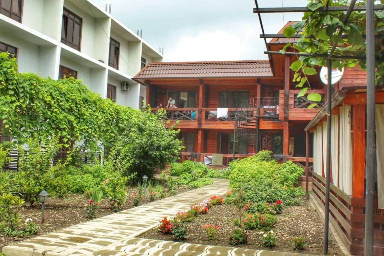 بيزوندا Guest House Sirius المظهر الخارجي الصورة